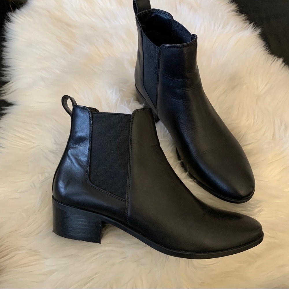 Steven Madden Chelsea Booties